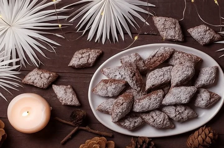 Pizzetti al Cacao - Biscotti natalizi alle mandorle