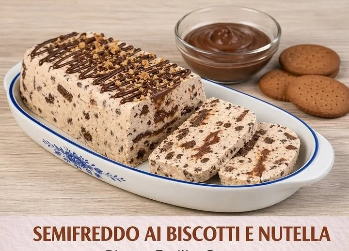 Delizioso semifreddo ai biscotti con Nutella, un dessert fresco e goloso.