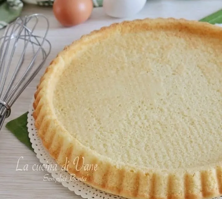 Crostata Morbida con crema e frutta fresca