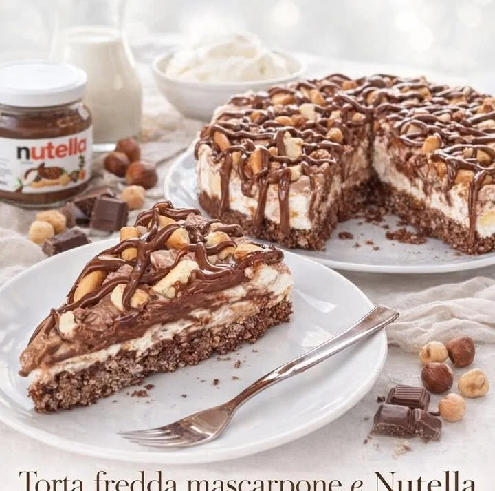 Torta fredda mascarpone e Nutella decorata con cioccolato
