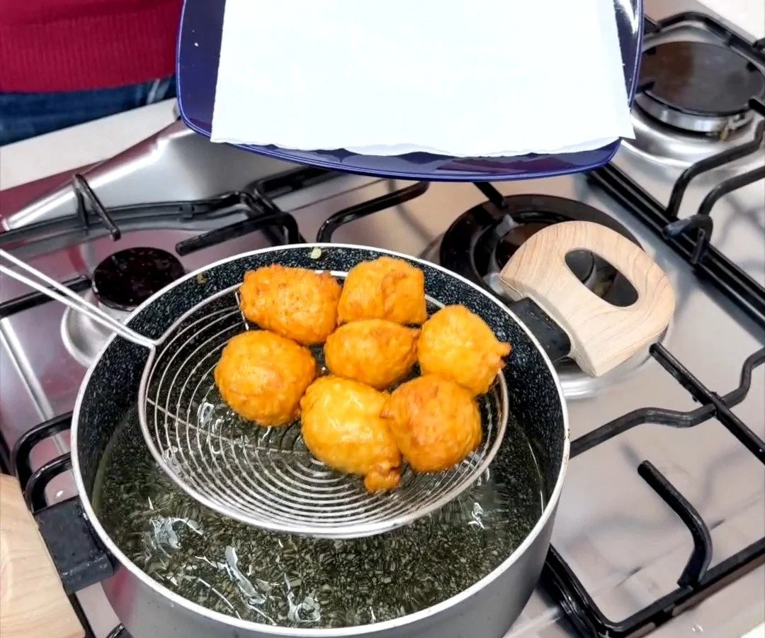 Frittelle di Riso dorate e soffici pronte da gustare