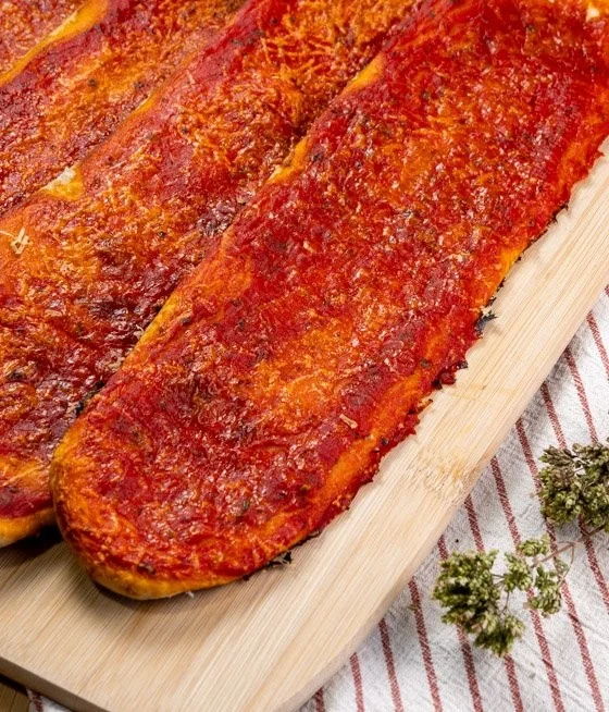 Deliziose lingue di pizza di Buon'Idea pronte per essere gustate