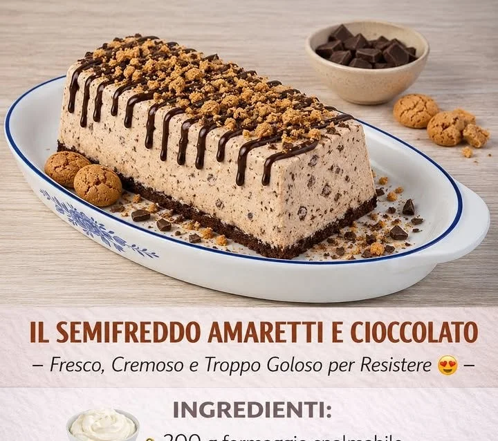Delizioso semifreddo al cioccolato con amaretti, un dolce fresco e raffinato.