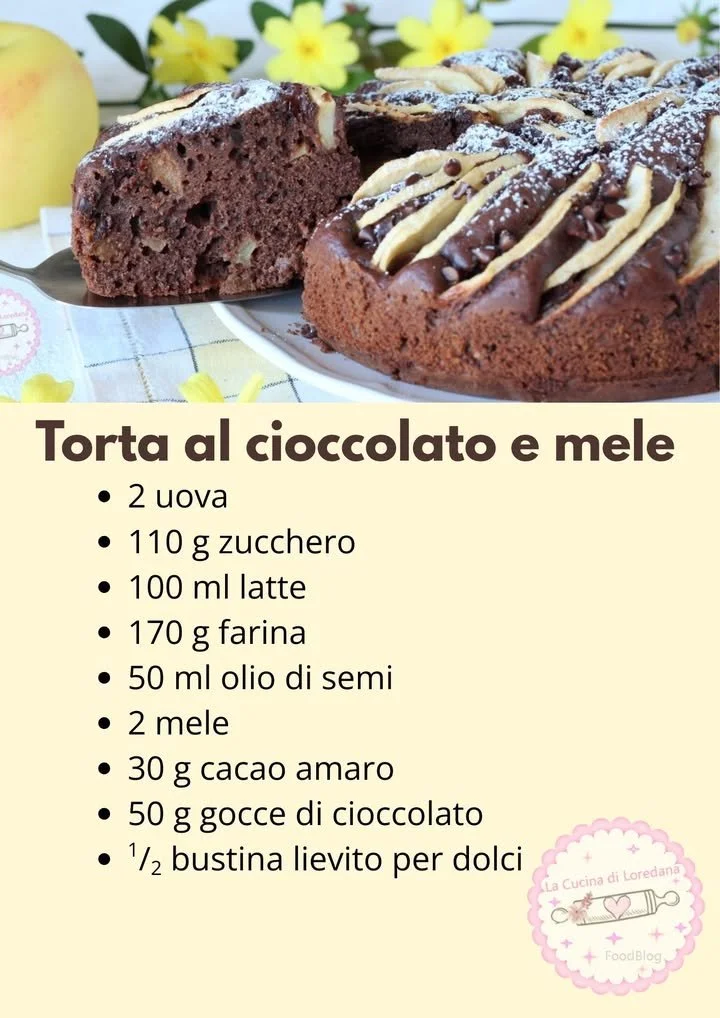 Fetta di torta al cioccolato e mele su piatto bianco decorato