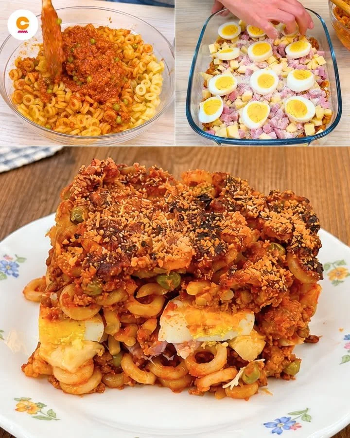 Piatto di Anelletti alla siciliana con ingredienti freschi e colorati.