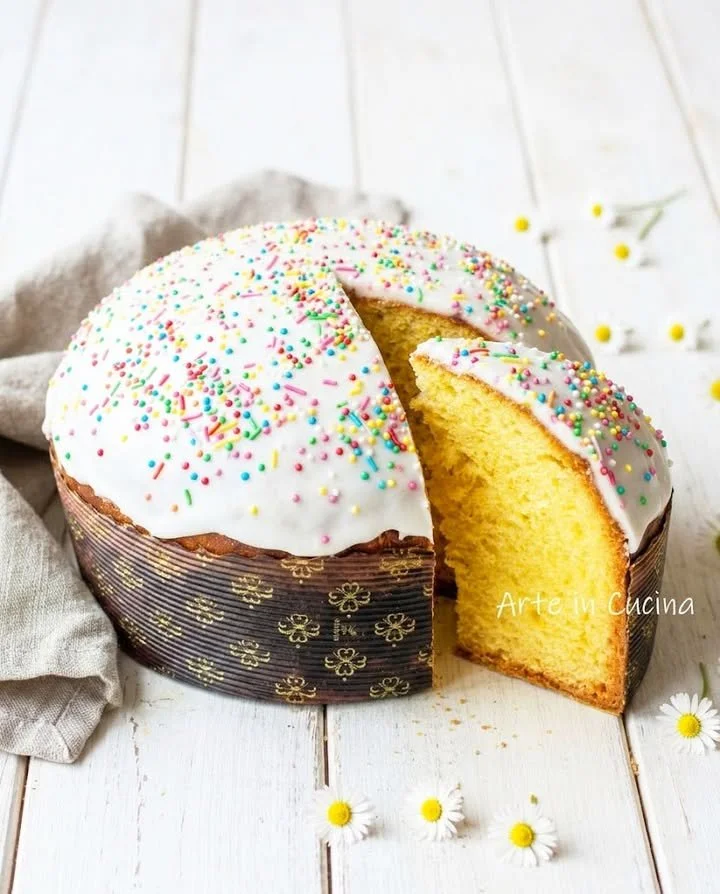 Casatiello Veloce Dolce di Pasqua preparato con ingredienti freschi e tradizionali.