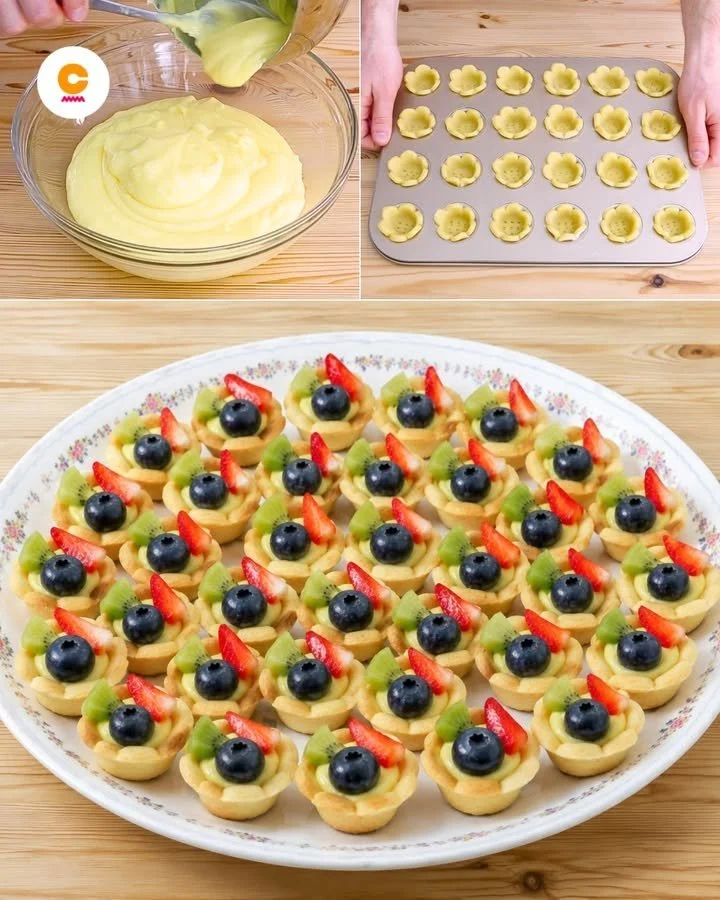 Crostini di Frutta colorati con frutta fresca su una tavola elegante.