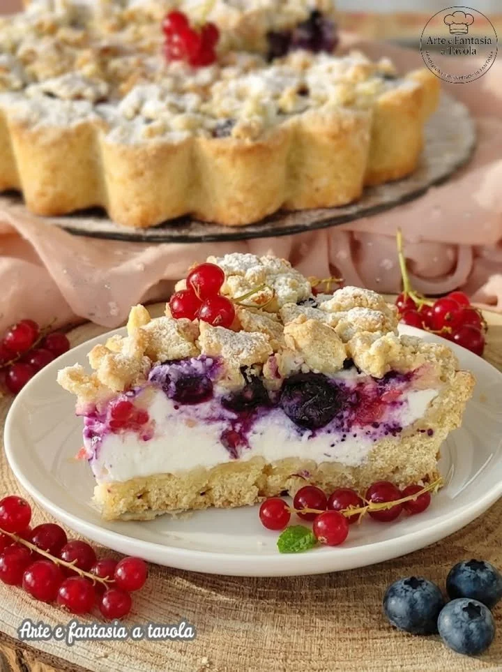 Sbriciolata ai Frutti di Bosco con Ricotta - dolce irresistibile italiano