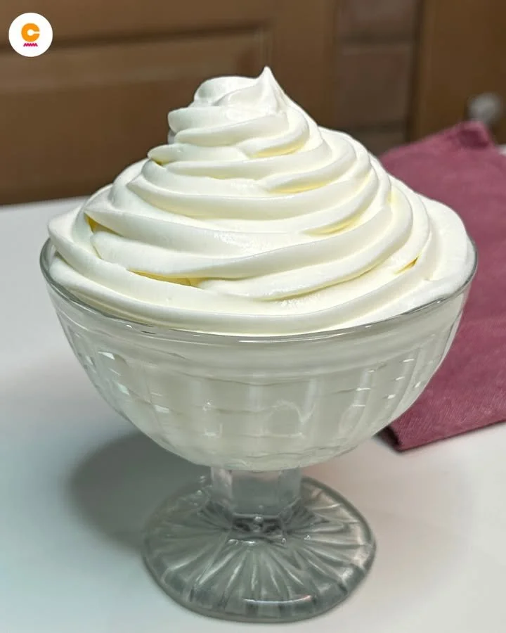 Crema Namelaka per dolci gourmet con una consistenza leggera e deliziosa.