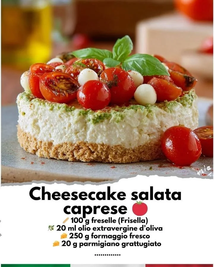 Deliziosa cheesecake salata caprese con pomodori e mozzarella.