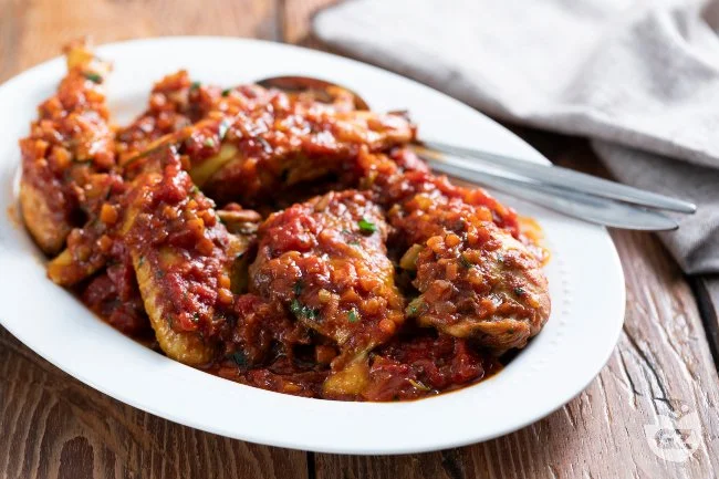 Piatto di Pollo alla cacciatora con contorni freschi